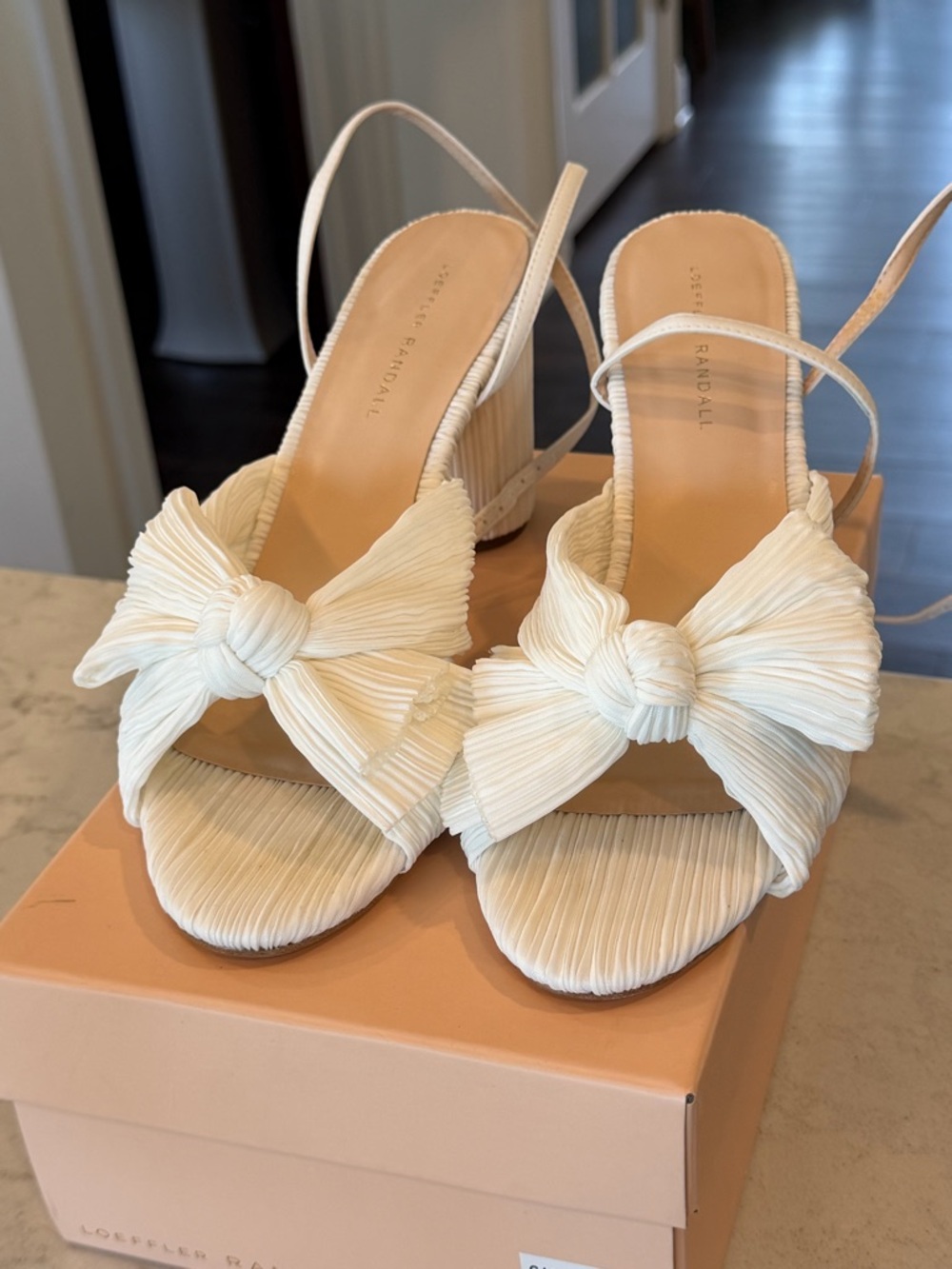 BNWT Loeffler Randall Camellia Pleated Heels in White